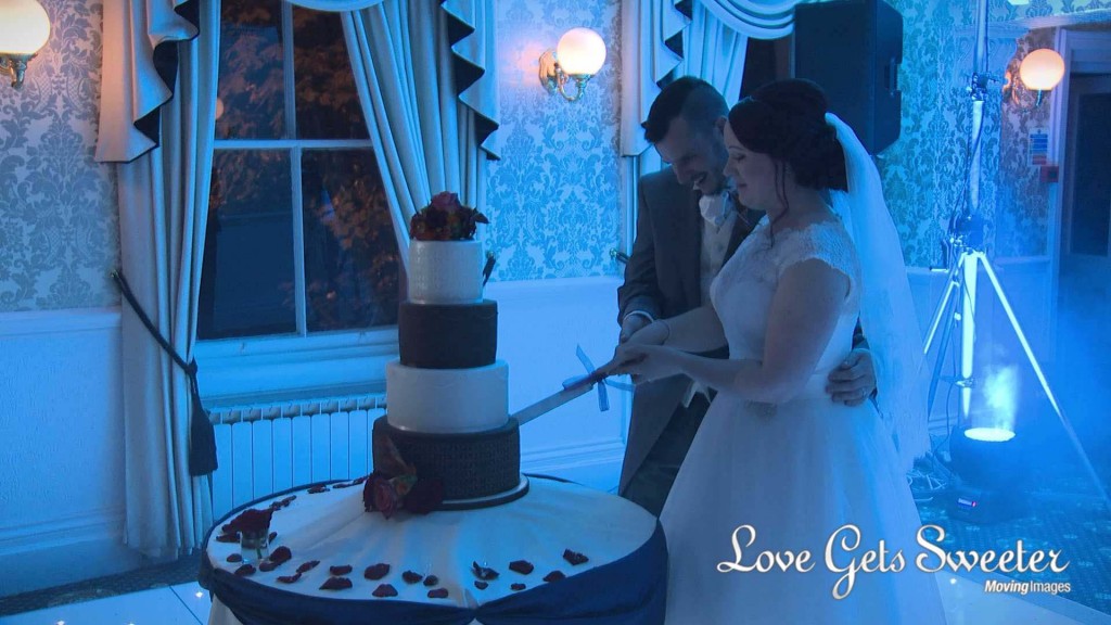 Wedding rings spinning or swaying